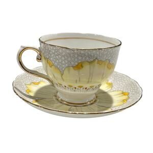 Vintage Tuscan Fine Bone China Yellow Poppy (Lotus) Cup and Saucer - EUC